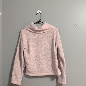 A cute pink turtleneck sweater!💕